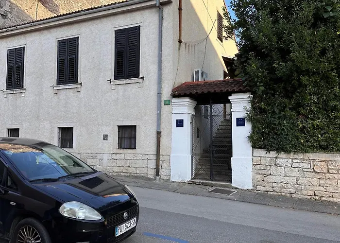 Lux In Downtown Apartman